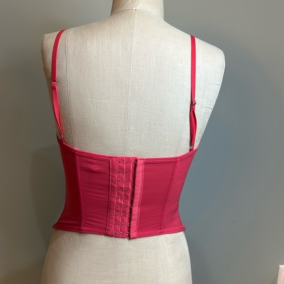 Urban outfitters out from under women’s pink corset top - Picture 4 of 6